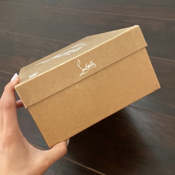 Louboutin shoe box - Picture 3 of 7